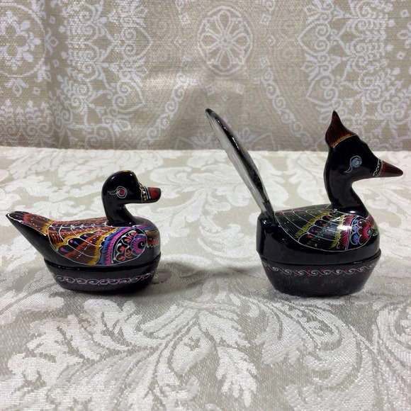 Vintage Hand Painted Lacquerware Bird Trinket Boxes - Made in Taiwan - Picture 3 of 9